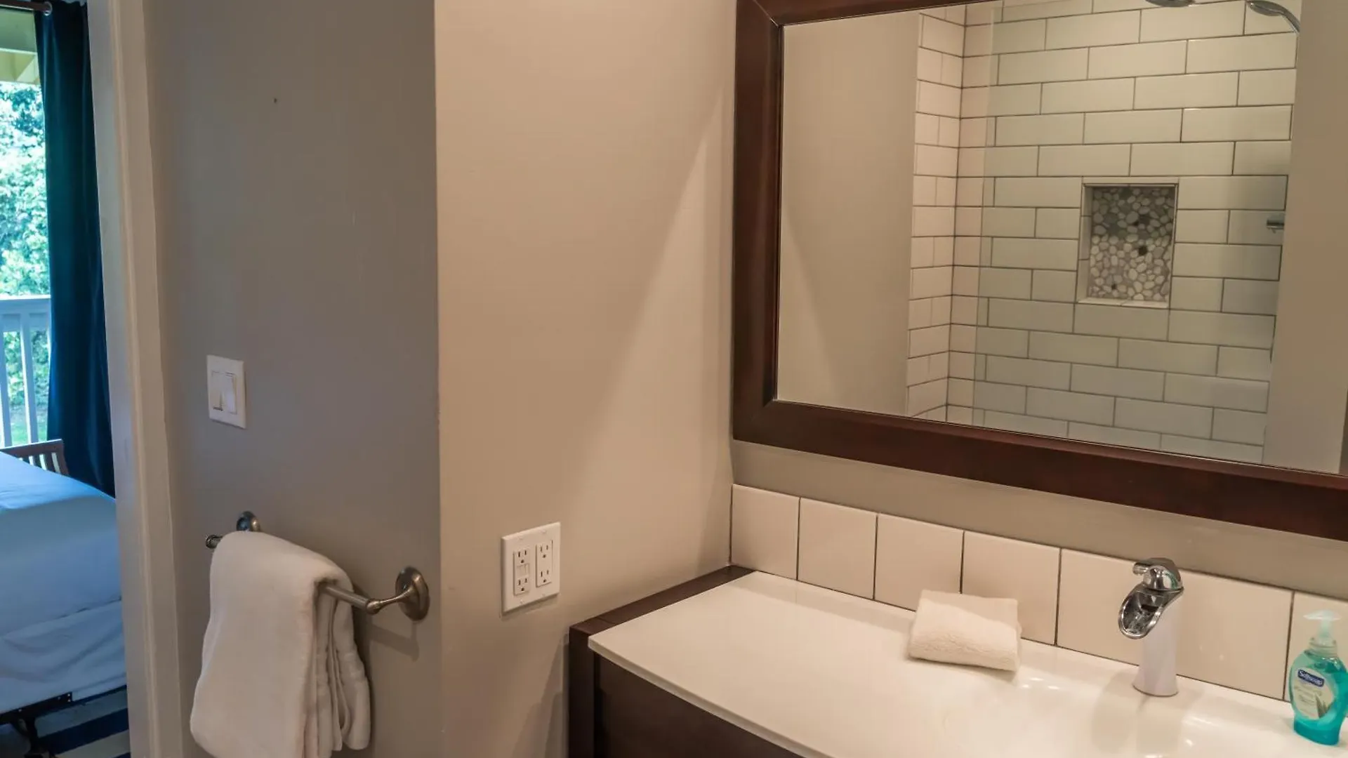 Rare 2 Bedroom & Loft Townhouse On The North Shore Kahuku Apartment